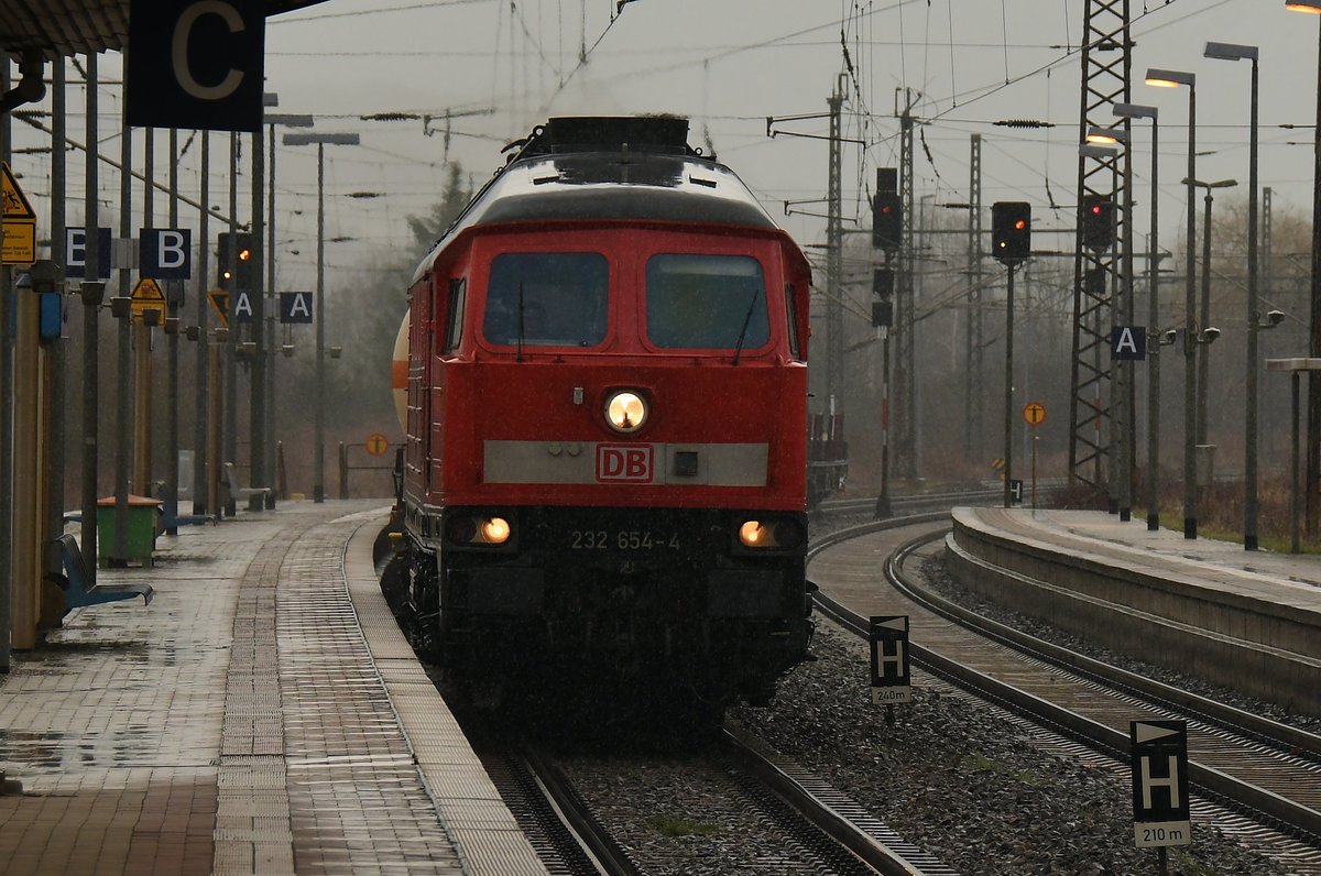 232 654 am 09.03.17 im Naumburger Hbf