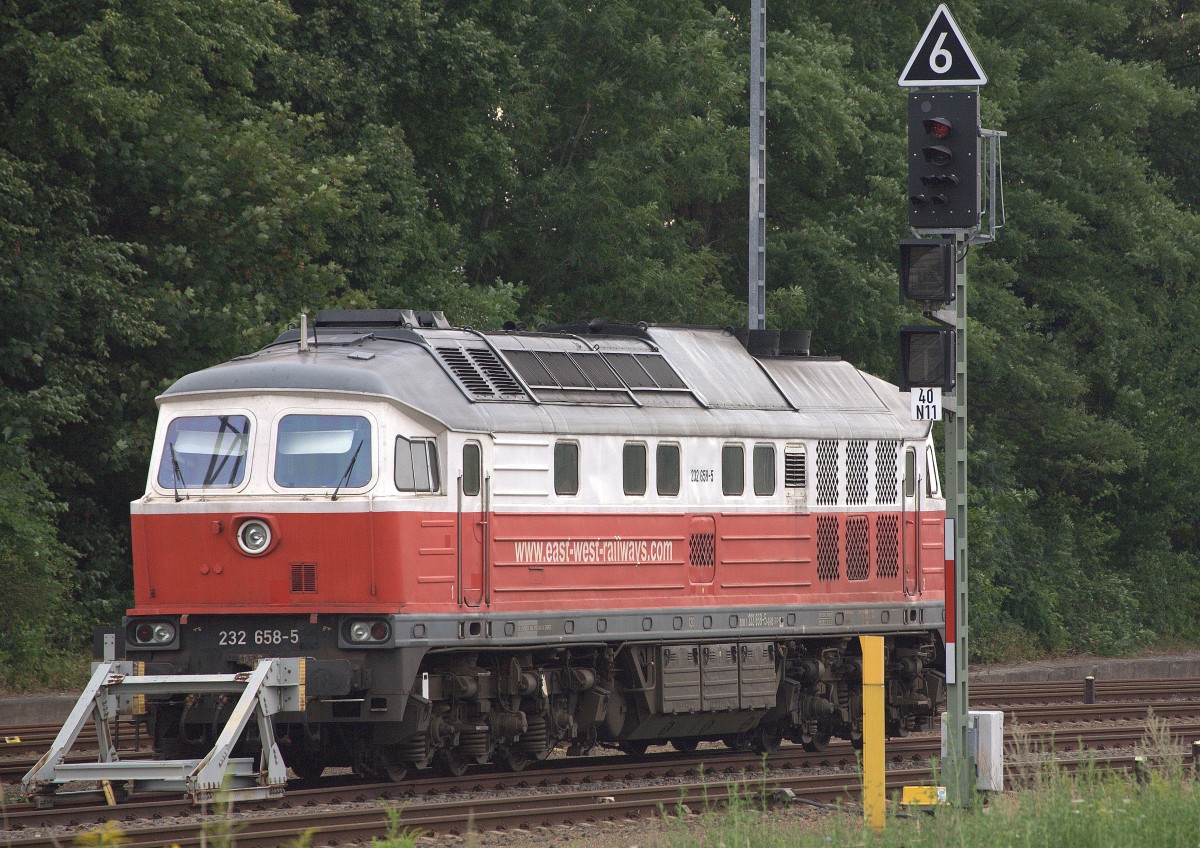 232 658-5 für die east-west-railways unterwegs , abgestellt in Görlitz.
01.08.2014 16:57 Uhr.