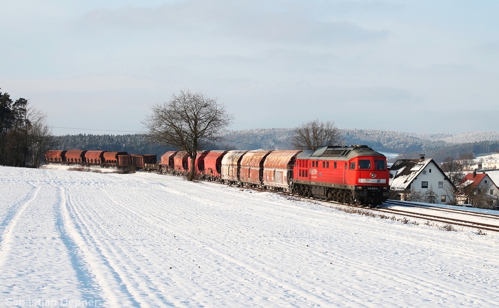 232 675 am 8.12.12 bei Sulzbach mit dem 56901 nach Schwandorf