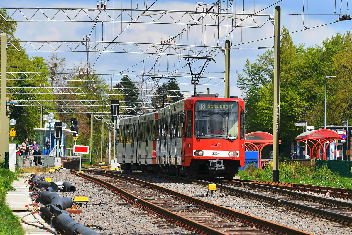 2324 zwischen Brühl Mitte und Brühl Süd am 13.04.2019.