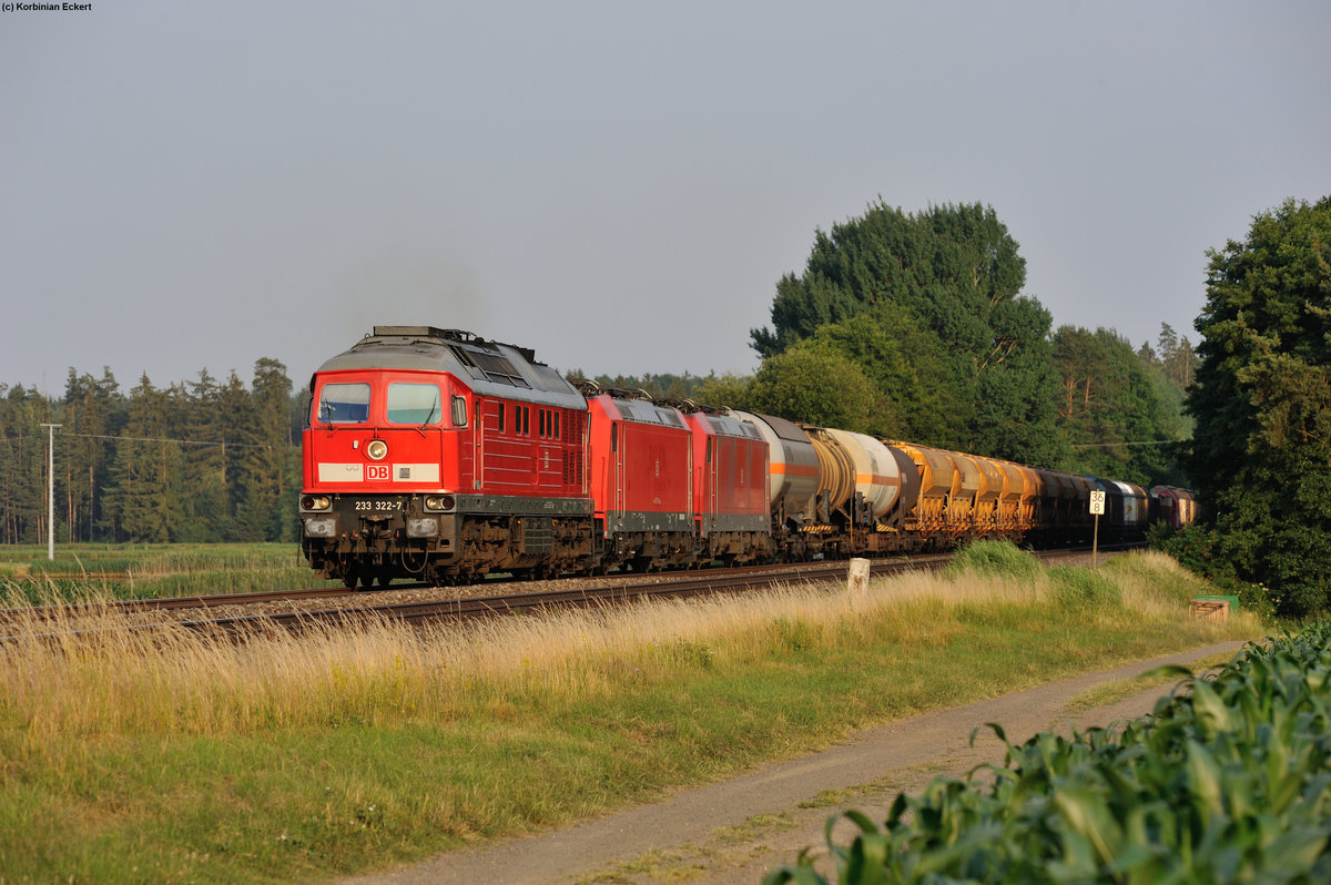 233 322-7 mit 185 245-8 und 185 230-0 mit einem Umleitergüterzug Richtung Hof bei Oberteich, 07.07.2015