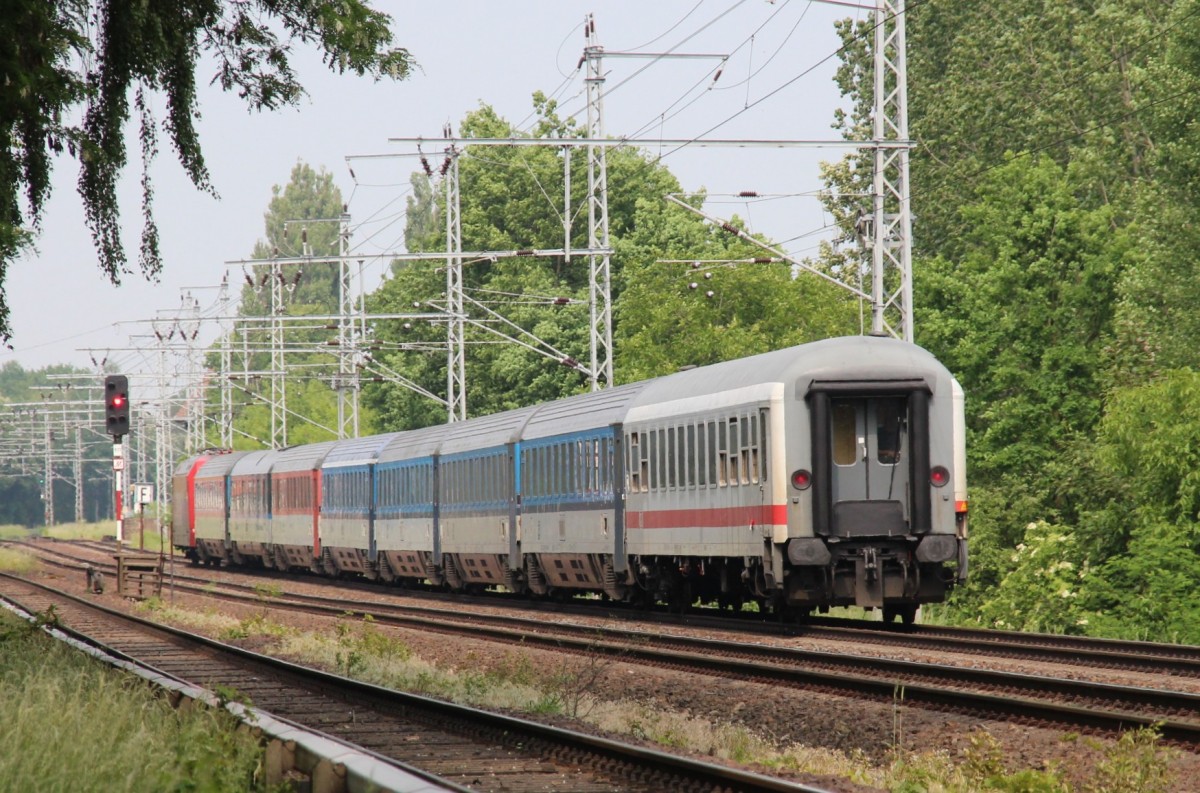 23.5.2014 Zepernick - EC 378 au Bratislava nach Stralsund. Freitags mit zusätzlichem IC Wagen.