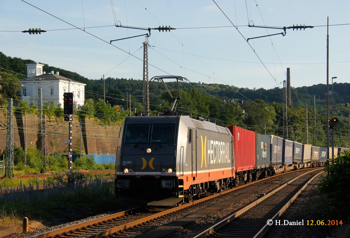 241.004 Hectorrail mit Containerzug in Wuppertal, Juni 2014.