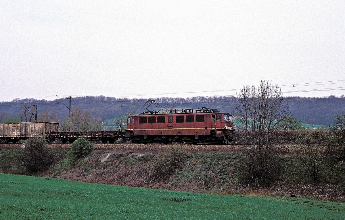 242 122  bei Großheringen  03.04.90