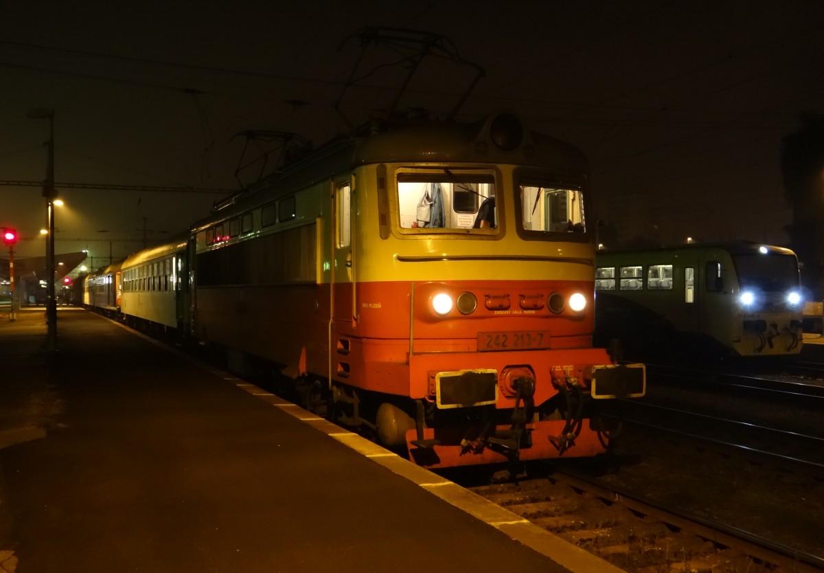 242 213 zusehen am 08.10.13 frh Morgen in Cheb. 