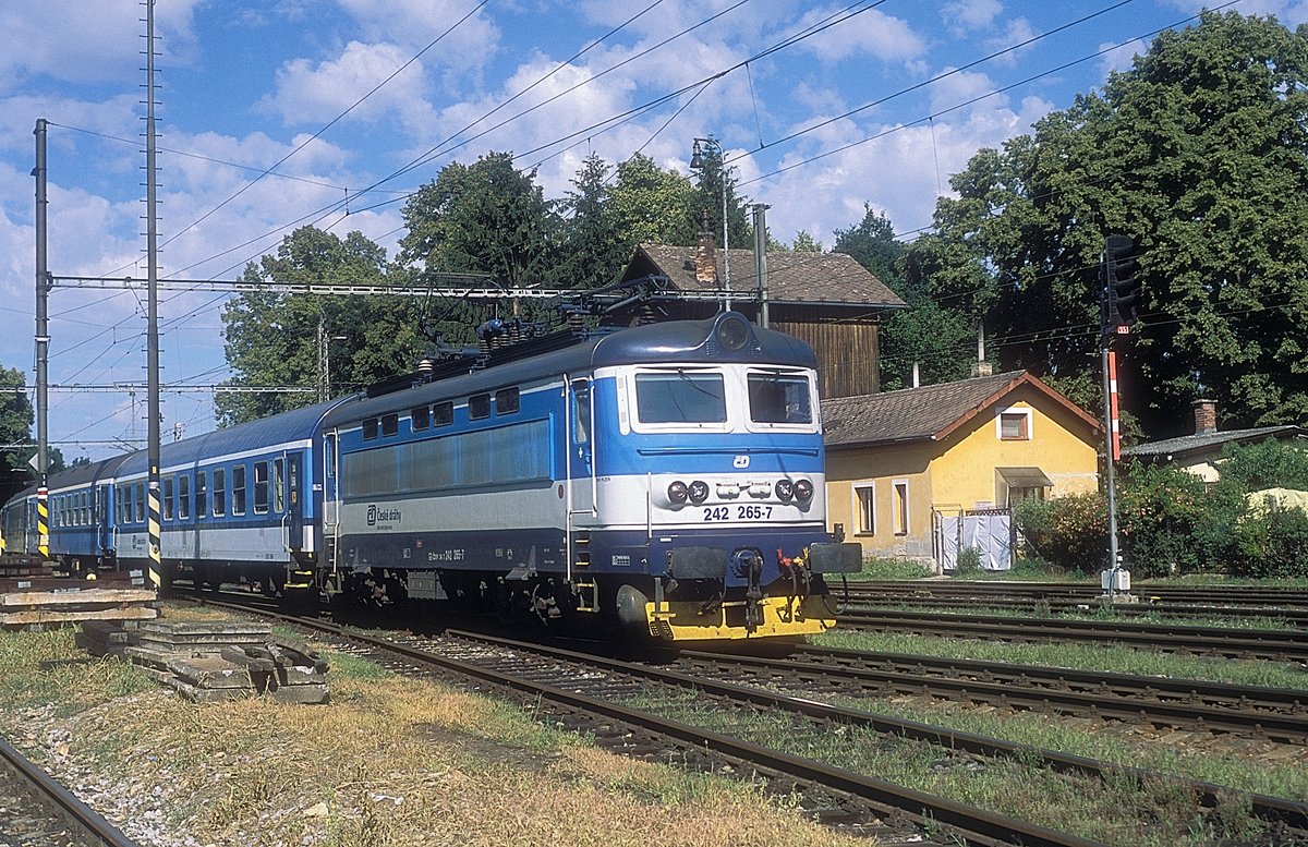 242 265  Jindrichuv Hradec  08.07.18