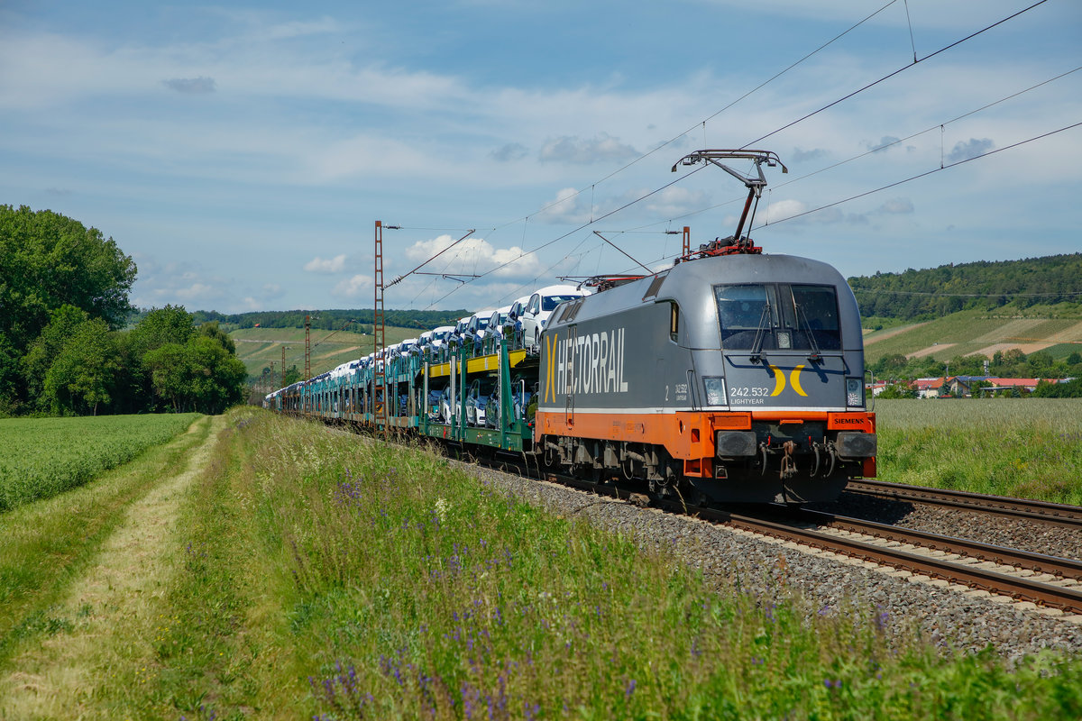 242.532  LIGHTYEAR  mit Autotransport in Retzbach Zellingen, am 01.06.2019. 
