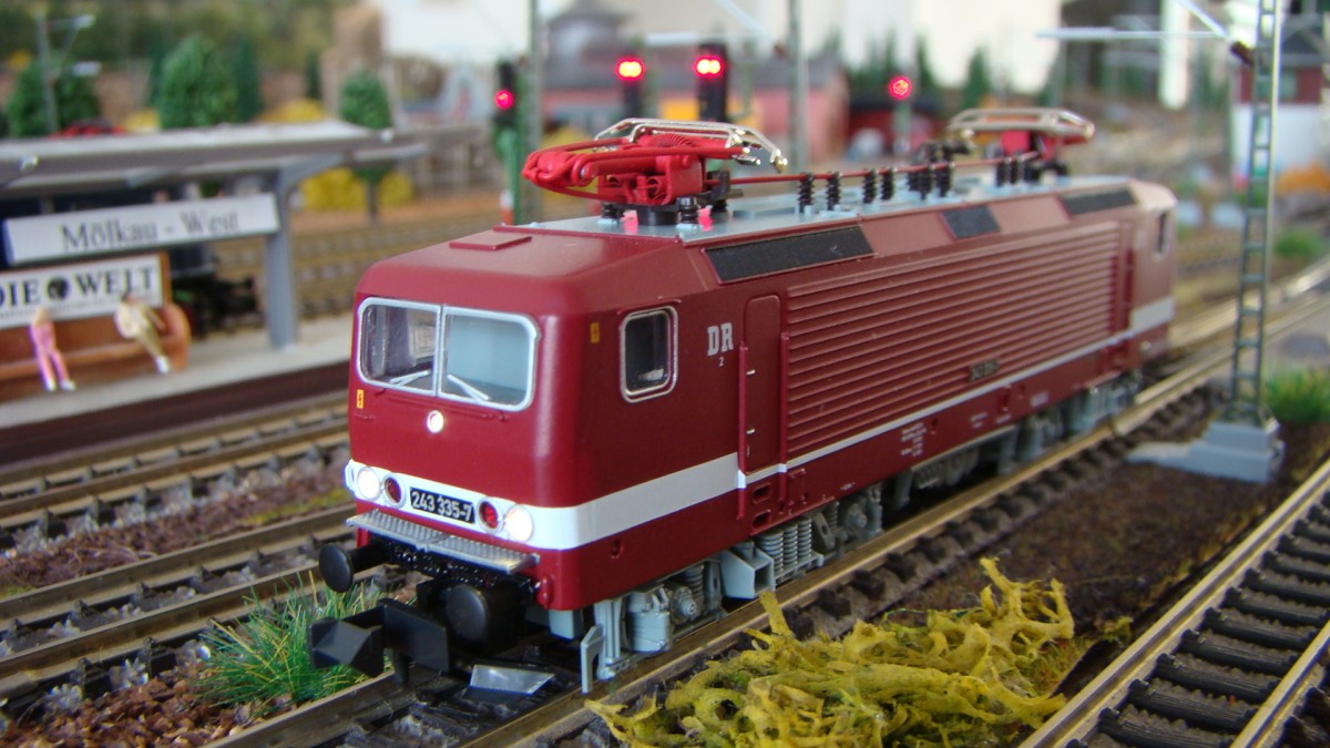 243 335-7 DR, auf meiner Anlage, von Fleischmann, DCC Sound, Epoche IV.