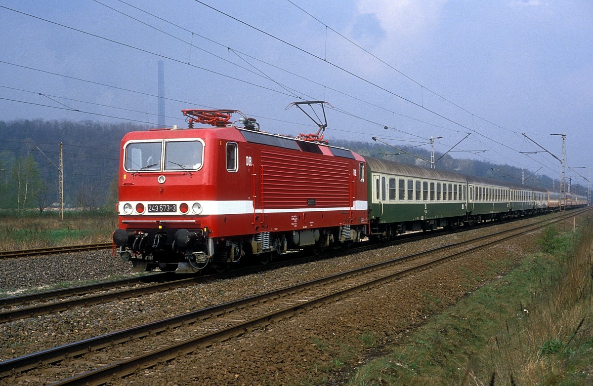    243 563  bei Neukiritzsch  05.04.90
