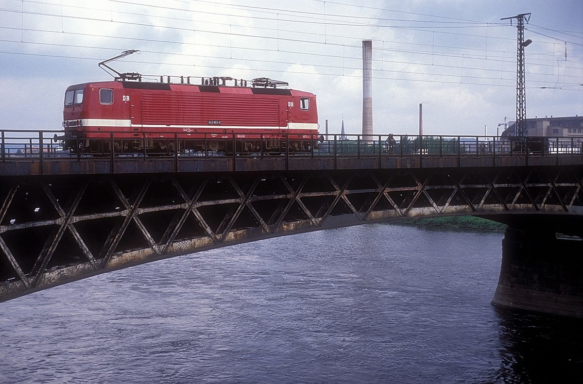 243 883  Dresden  18.05.90