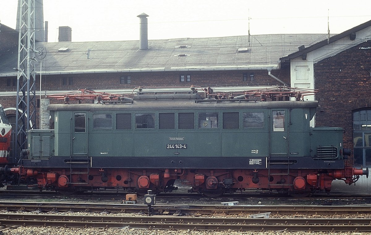 244 143  Schwerin  15.03.90