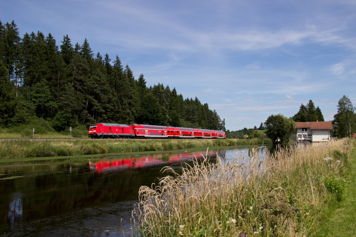 245 002 mit einem Dosto-Leerpark in Ruderatshofen am 08.08.14