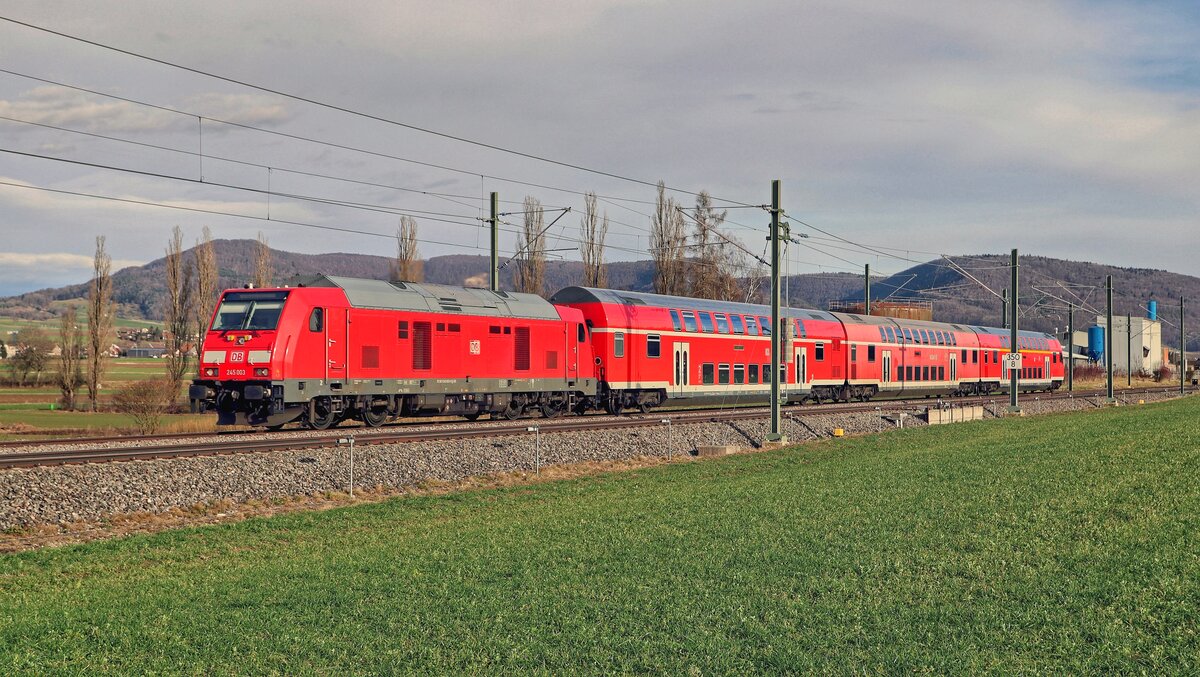 245 003-9 mit IRE 3 als IRE 3025 Friedrichshafen Hafen - Basel Bad Bf am 05.01.2022 zwischen Neunkirch und Wilchingen-Hallau