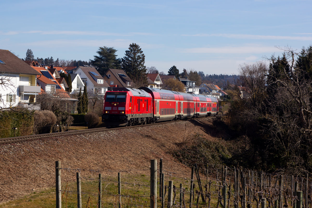 245 039 mit dem IRE kurz vor Nonnenhorn gen Friedrichshafen. 24.2.19