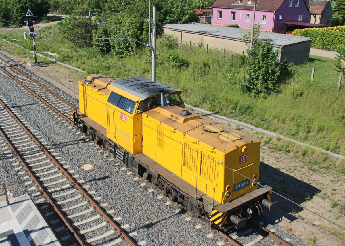 24.5.2014 Löwenberg/Mark. 203 208 nordwärts macht kurze Rast auf dem Überholungsgleis