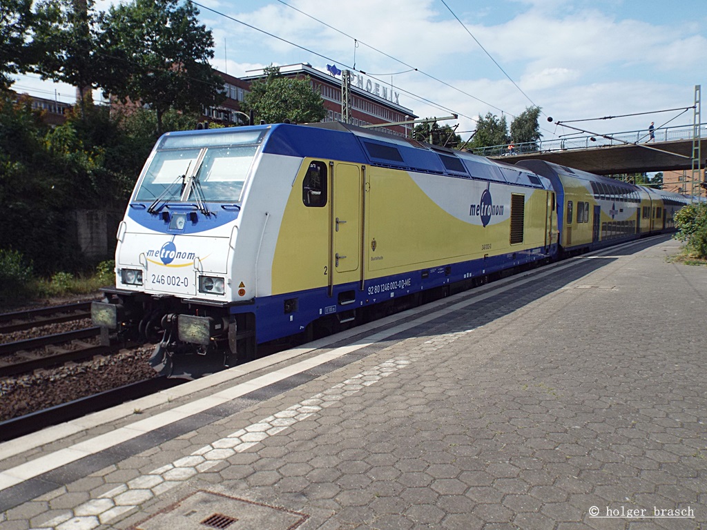 246 002-0 mit dem metronom richtung cuxhafen stand am 16.08.13 im bhf hh-harburg 