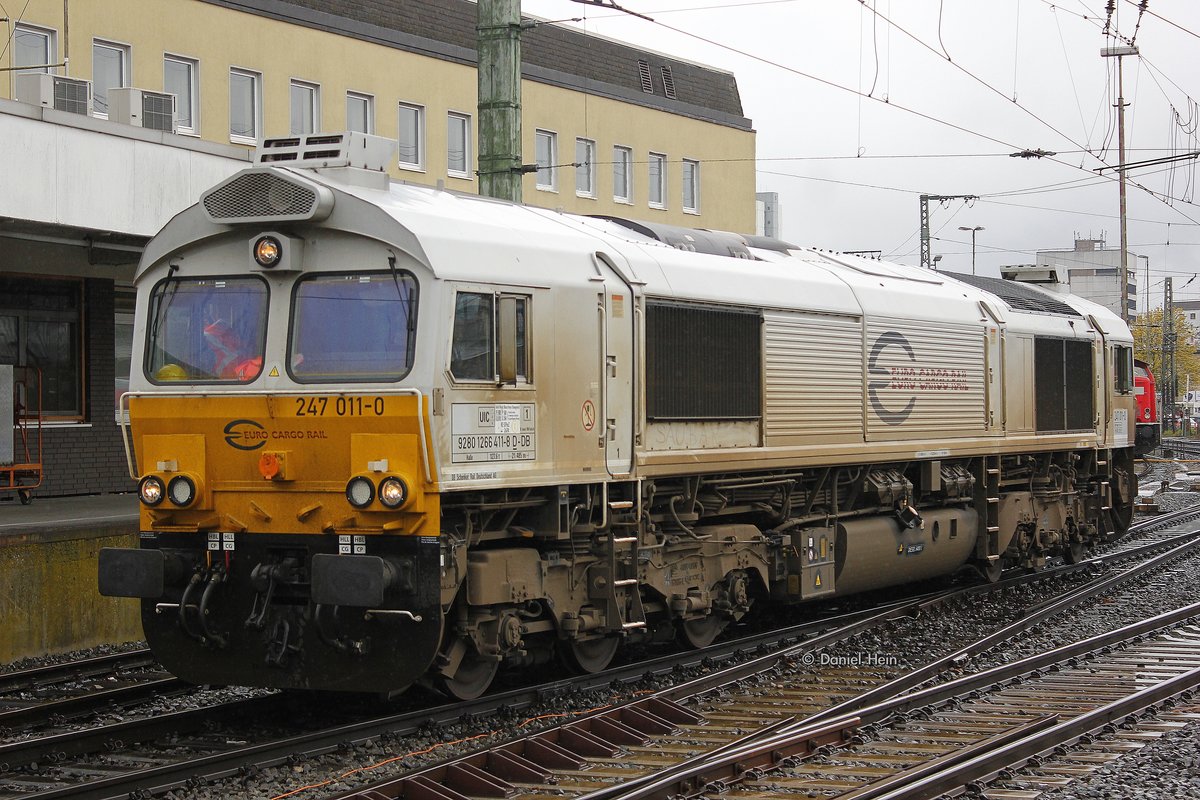 247 011-0 Euro Cargo Rail Class66 in Bremen Hbf, April 2016.