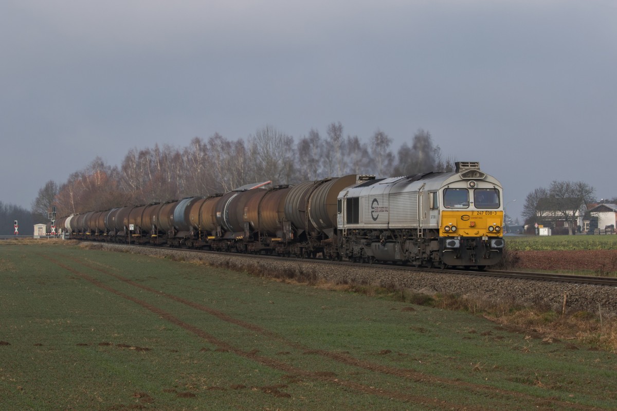 247 038 mit dem 60698 am 30. Dezember 2015 bei Pirach.