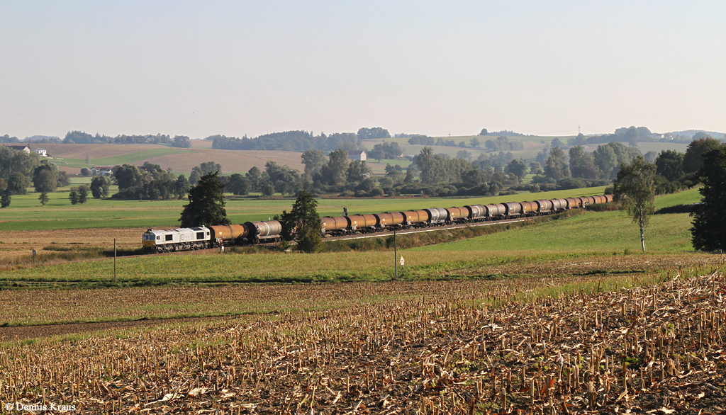 247 mit Kesselzug am 30.09.2015 bei Dorfen.