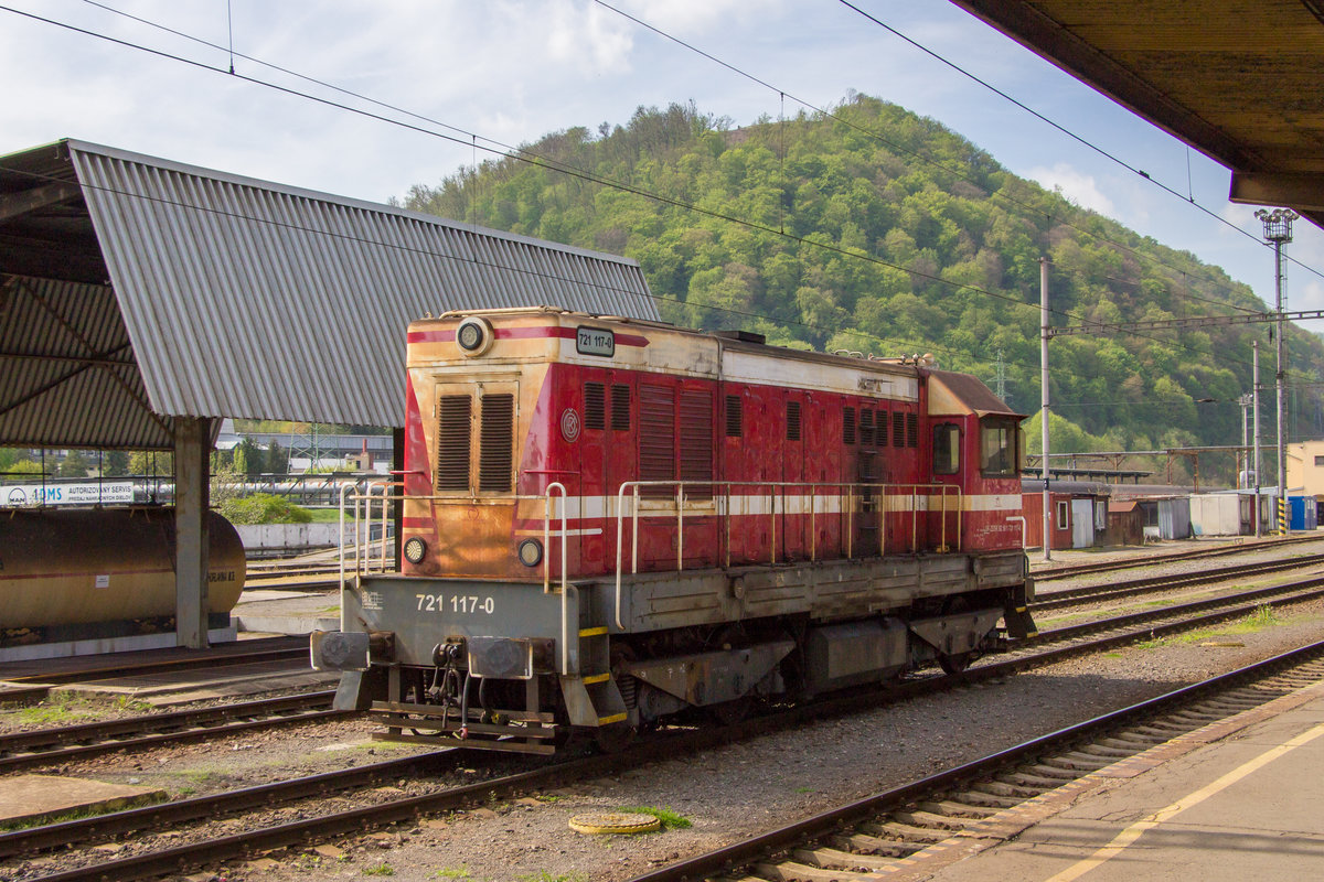 25. April 2019 in Zvolen: 721 117-0 steht abgestellt im Bahnhof.