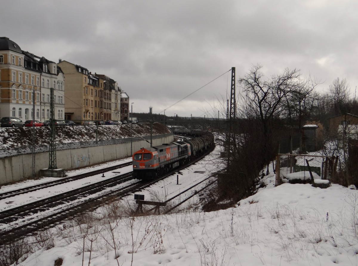 250 004 der hvle fährt am 09.02.15 mit einem Kesselzug durch Plauen/V.