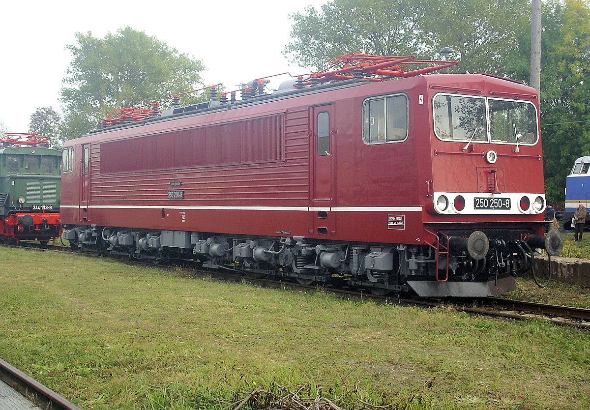 250 250-8 beim Eisenbahnfest in Weimar 13.10.2012