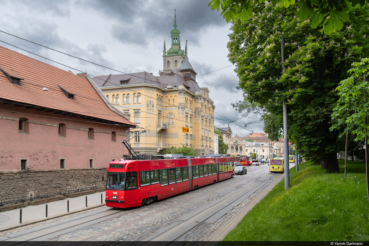 25.05.2025: ЛКП Vevey 1244 / Vulytsya Pidvalna, Lwiw, Ukraine