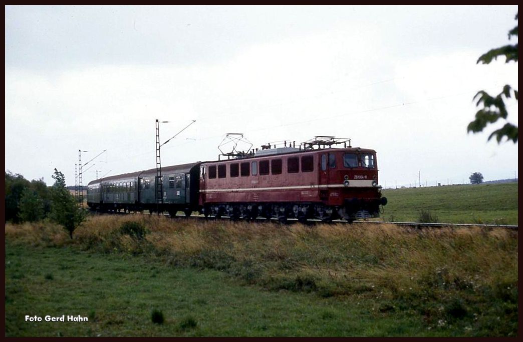 251001 erreicht am 7.9.1991 um 13.58 Uhr mit dem P 16437 aus Königshütte den Ortsrand von Elbingerode.