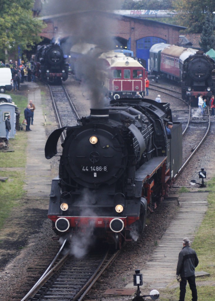 25.10.14 / die Staßfurter 44 1486-8 war anlässlich der 14. Leipziger Eisenbahntage zu Gast im BW L-Plagwitz
