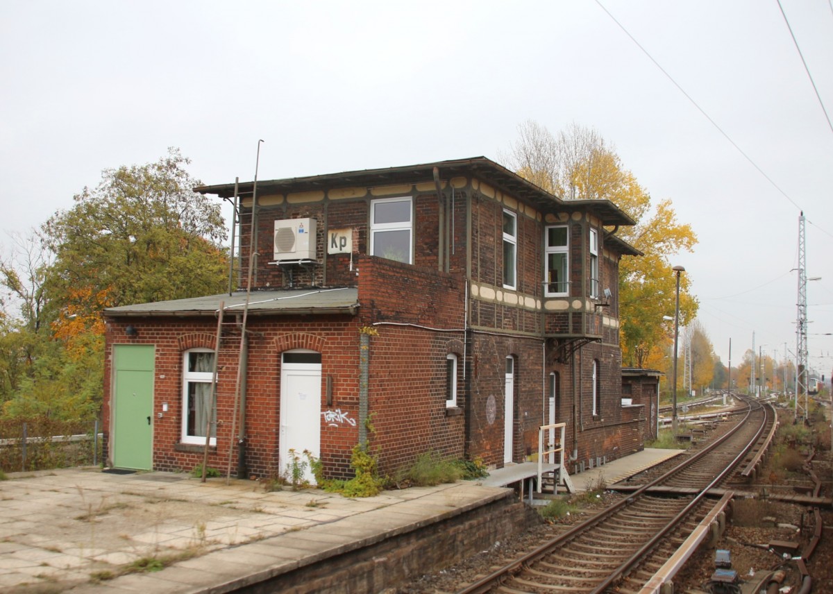 25.10.2015 Berlin-Köpenick, Fdl-Stellwerk Kp aus EC 54 gesehen.