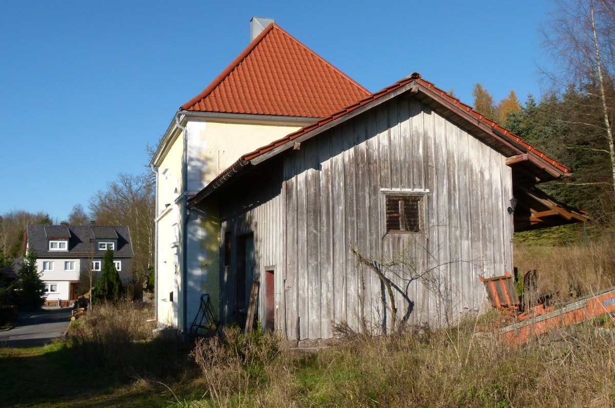 25.11.2014, Der Bahnhof Heinersdorf an der ehemaligen Bahnstrecke Pressig - Tettau im Frankenwald.