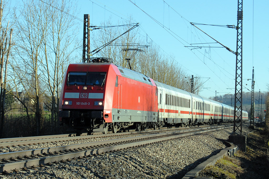 25.12.2017 Streckenabschnitt Uhingen 101 045-3