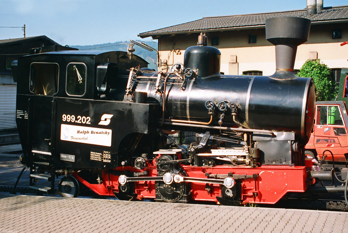 26. August 2000	Schafbergbahn, Lok 999 202 im Seebahnhof. In den Jahren 1992 bis 1996 erhielt die Österreichische Schafbergbahn zum Ersatz der aus den Jahren 1893 und 1894 stammenden Lokomotiven vier von SLM Winterthur gebaute Neubauloks (heute Z11 bis 14).
