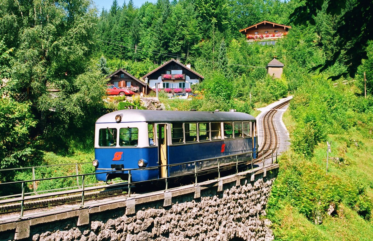 26.08.2000, Österreich, Schafbergbahn, Triebwagen 5099 001-9 bei der Talfahrt