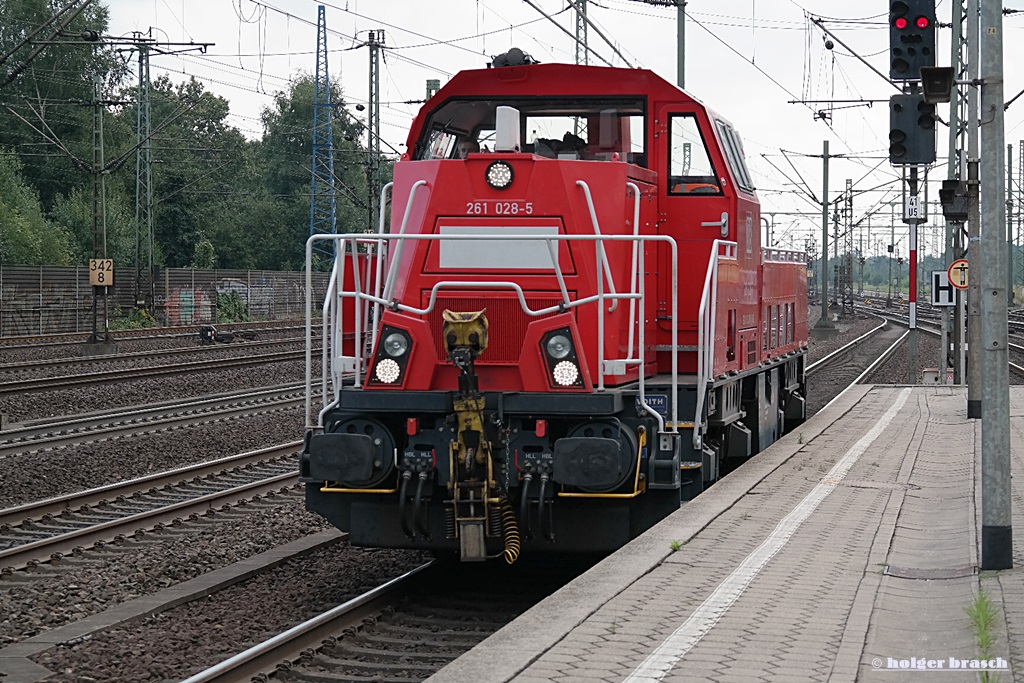 261 028-5 fuhr lz durch hh-harburg am 13.09.13