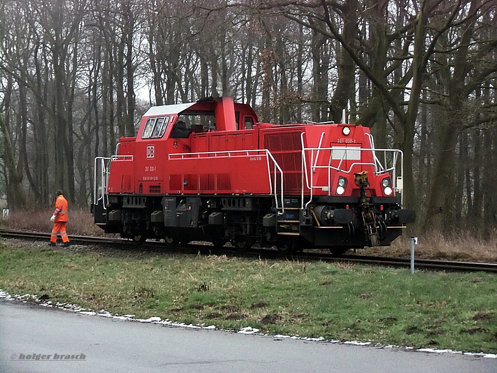 261 030-1 fuhr lz von koops zum bhf glinde am 03.02.14