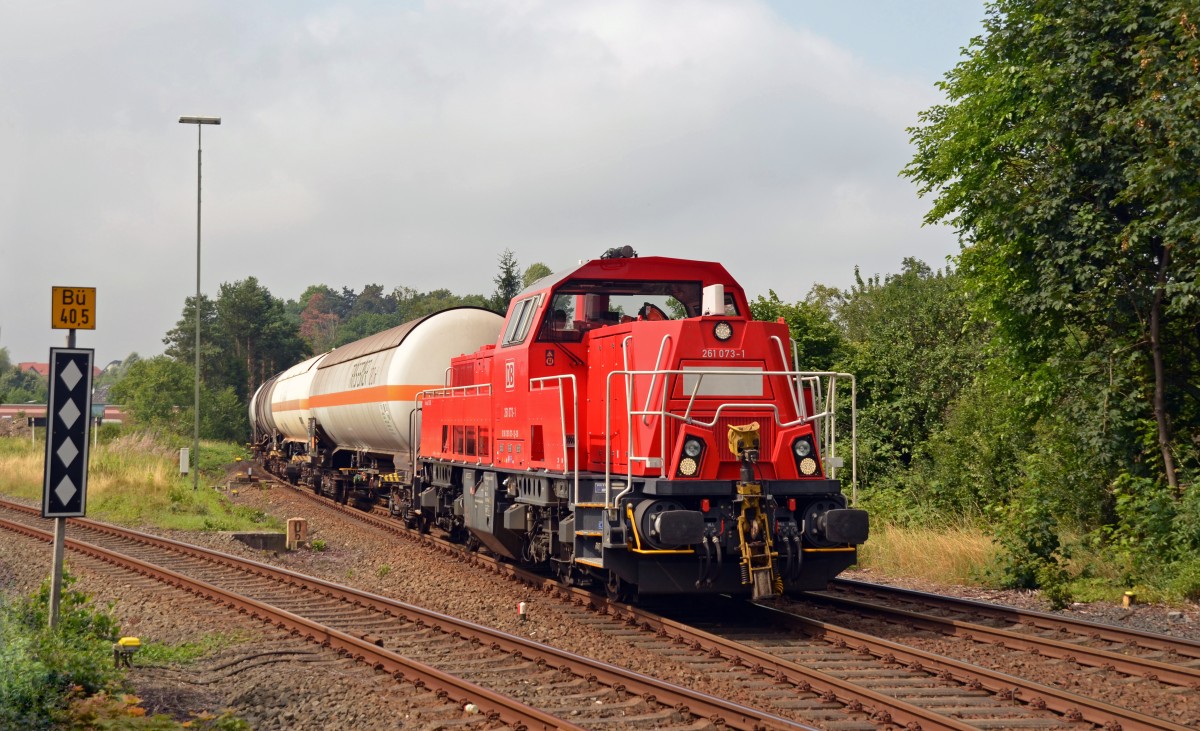 261 073 zog am 26.07.14 einen Kesselwagenzug durch Vienenburg Richtung Ilsenburg/Braunschweig.