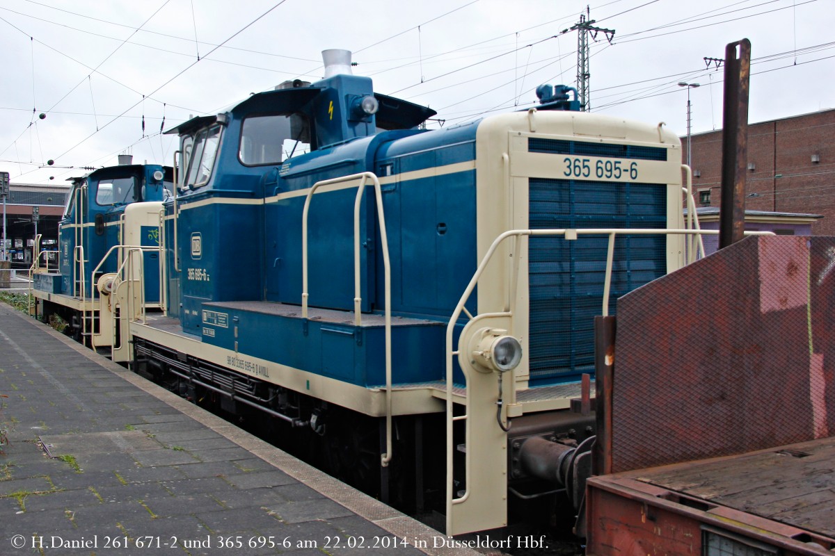 261 671-2 und 365 695-6 von der Aggerbahn standen am 22.02.2014 in Düsseldorf Hbf abgestellt.
