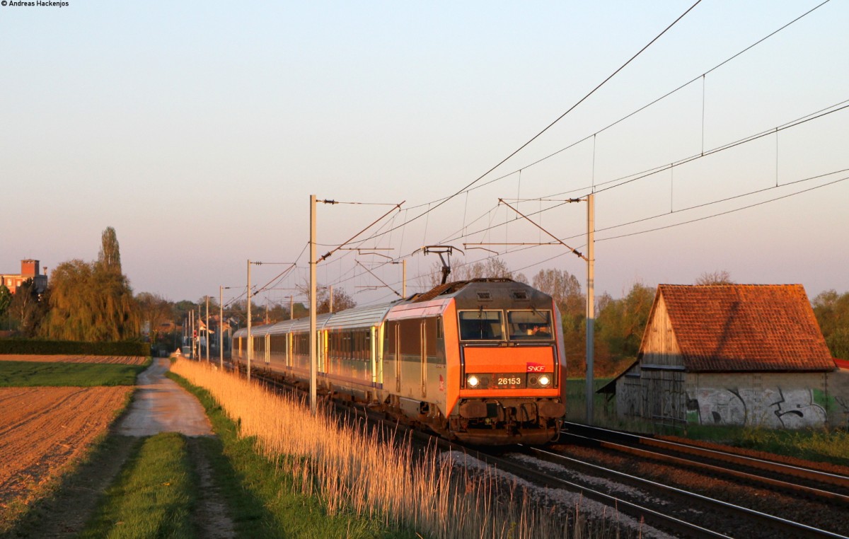 26153 mit dem TER 298 (Strasbourg-Luxembourg) bei Hochfelden 22.4.15