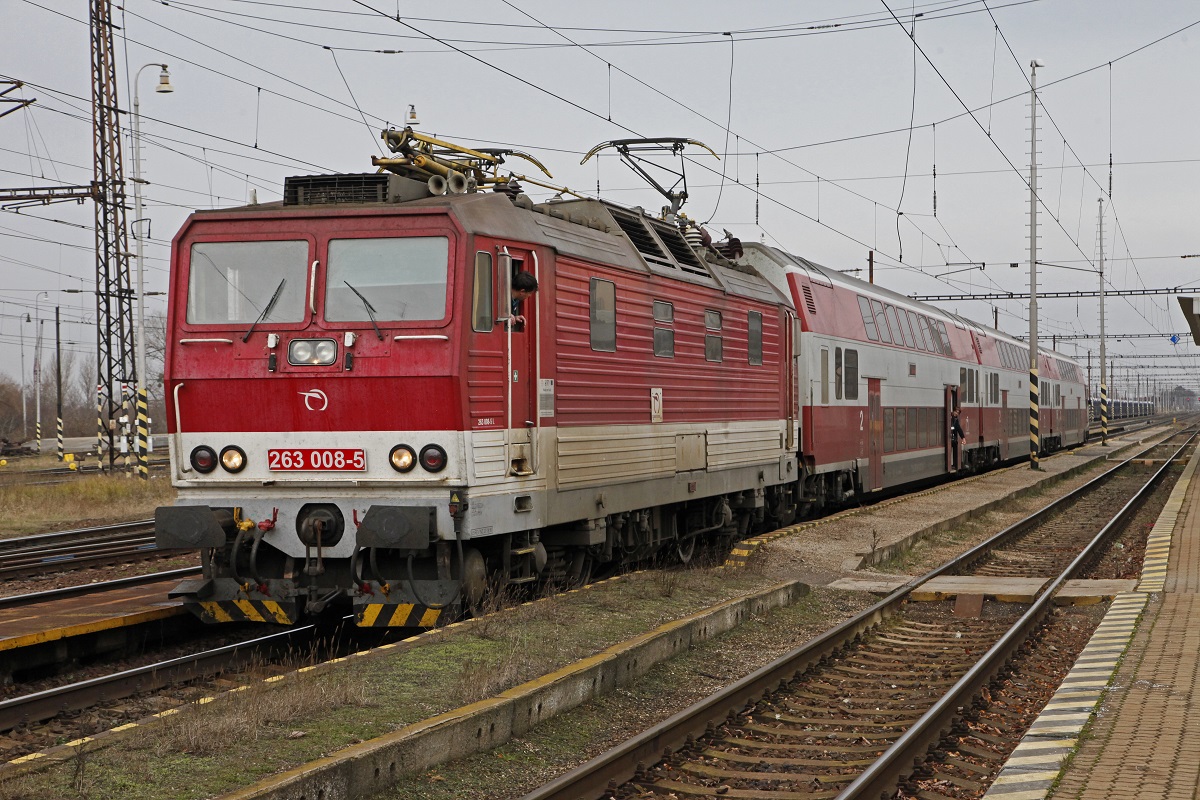 263 008 in Devinska Nova Ves am 1.12.2016.