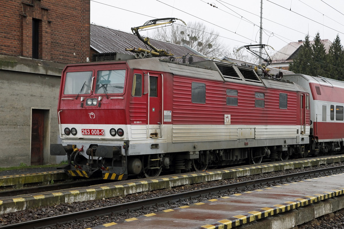 263 008 in Kuty am 1.12.2016.