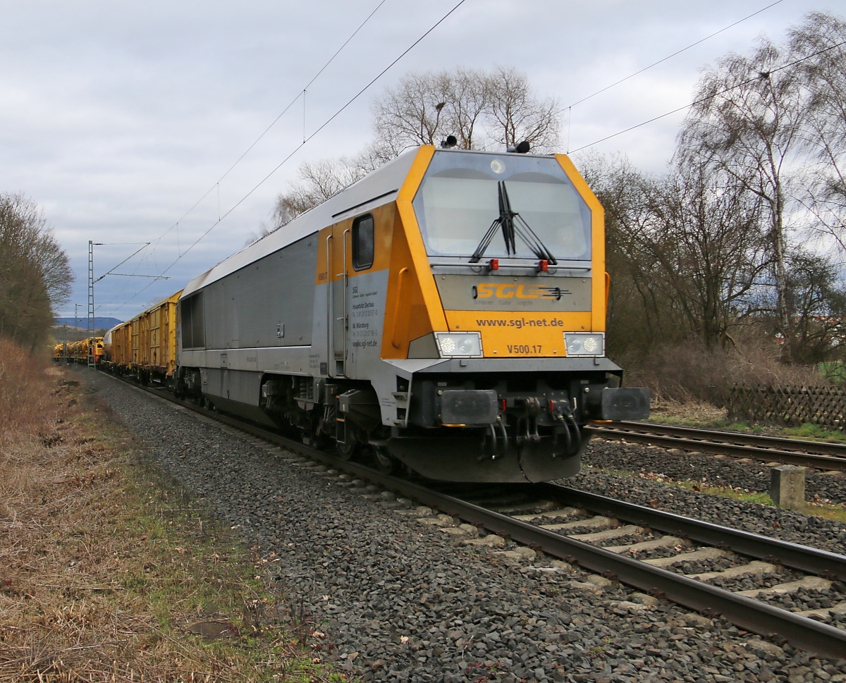 264 010-0 (V500.17) der SGL mit Bauzug in Fahrtrichtung Süden. Aufgenommen am 28.03.2016 in Wehretal-Reichensachsen.