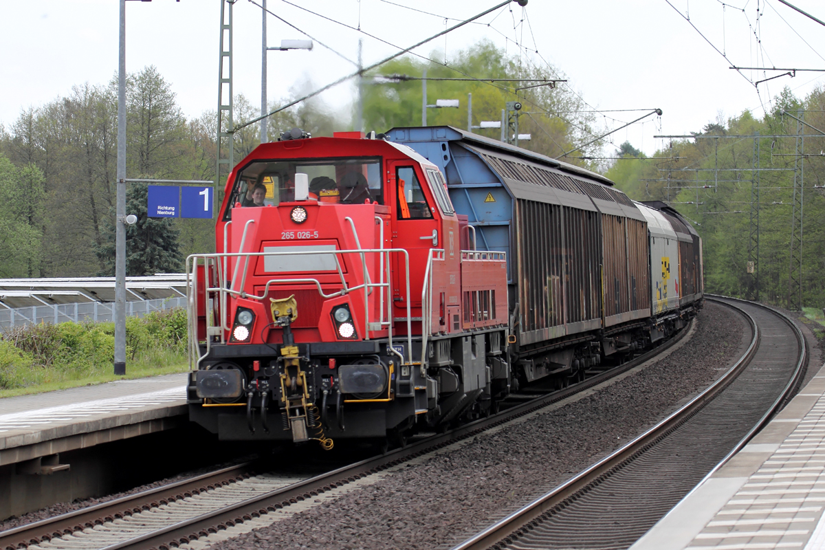 265 026-5 durchfährt Eilvese 10.5.2017