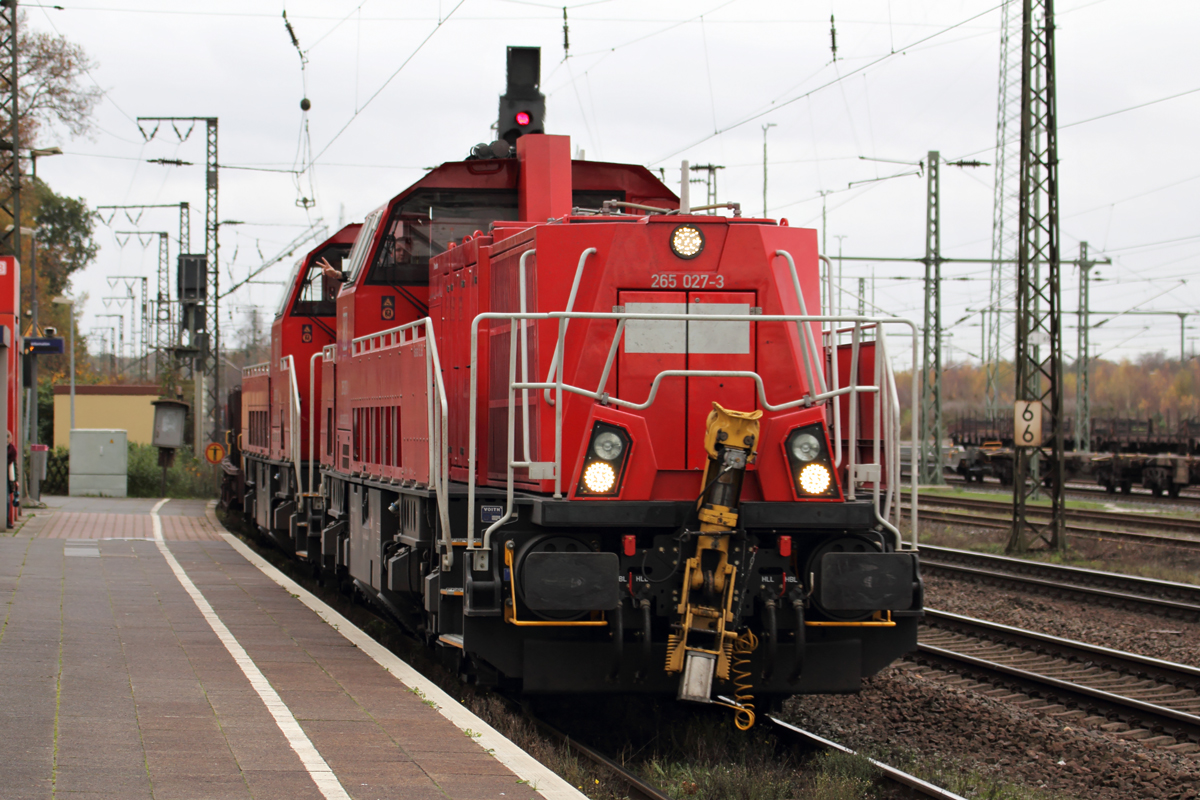 265 027-3 mit 265 031-5 durchfahren Duisburg-Bissingheim Gruß zurück an den Tf. 17.11.2015