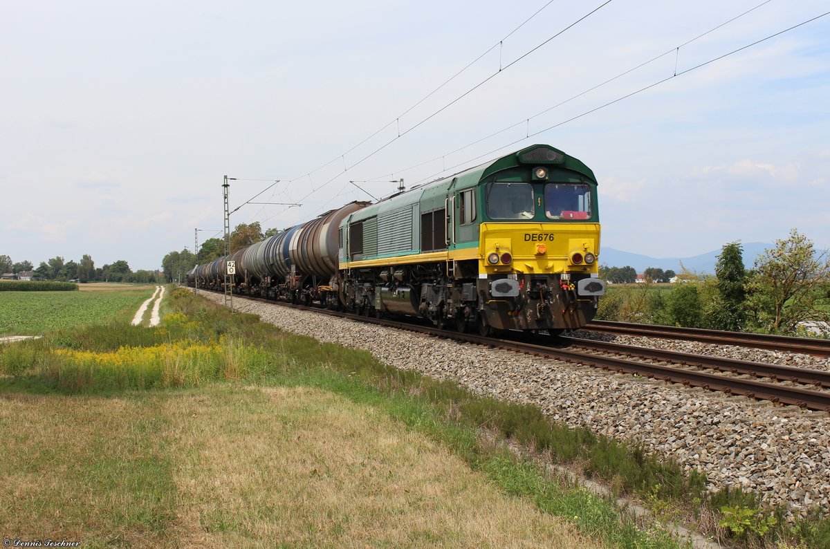 266 004 RHC mit einem Kesselwagenzug bei Langenisarhofen am 29.07.2018

