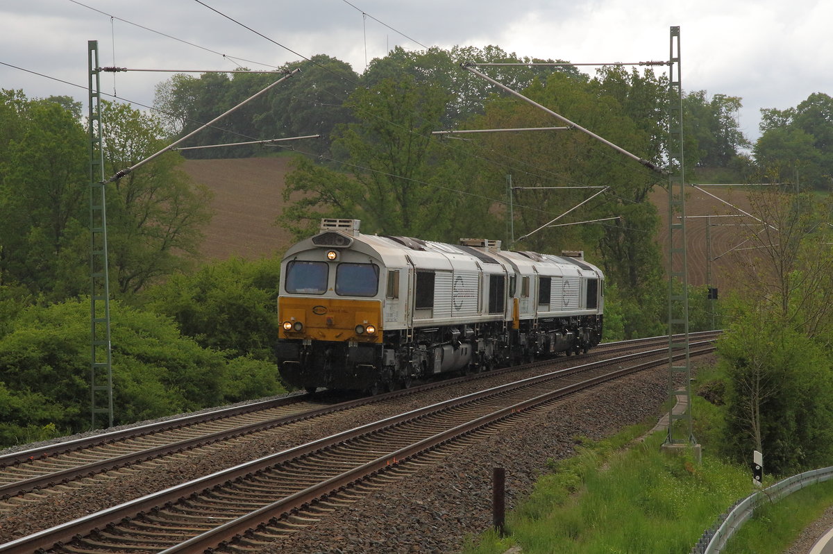 266 009 und 266 015 Class 66 der DB von Nürnberg nach Cottbus bei Jocketa am 24.05.2020