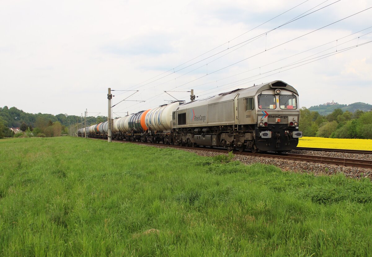 266 068 (RheiCargo) zu sehen am 10.05.22 mit einem Kesselzug in Großeutersdorf.
