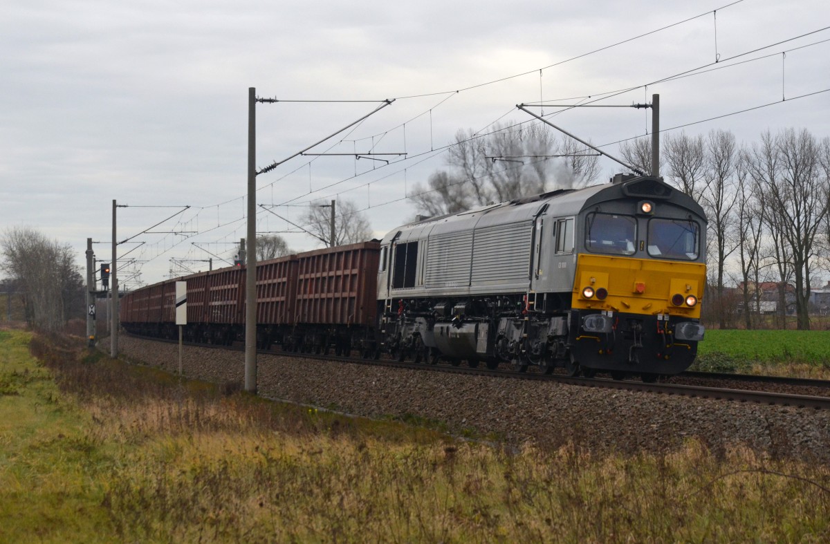 266 105 der Captrain Deutschland rollte mit dem Kohlezug von Profen nach Helmstedt am 17.12.15 durch Benndorf Richtung Bitterfeld. 