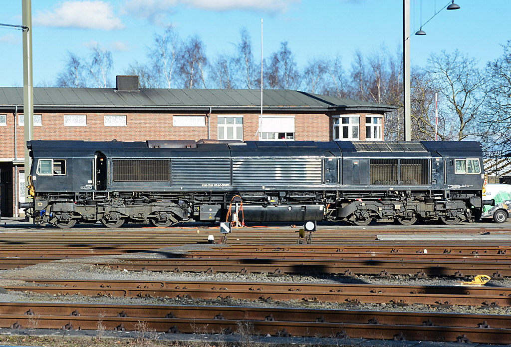 266 117-1 (Class 66) der HGK (DE 685) in Brühl-Vochem - 28.01.2014