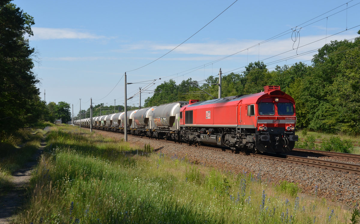 266 442 der MEG schleppte am 27.06.20 einen Silozug der Cemex durch Berlin Richtung Wittenberg.